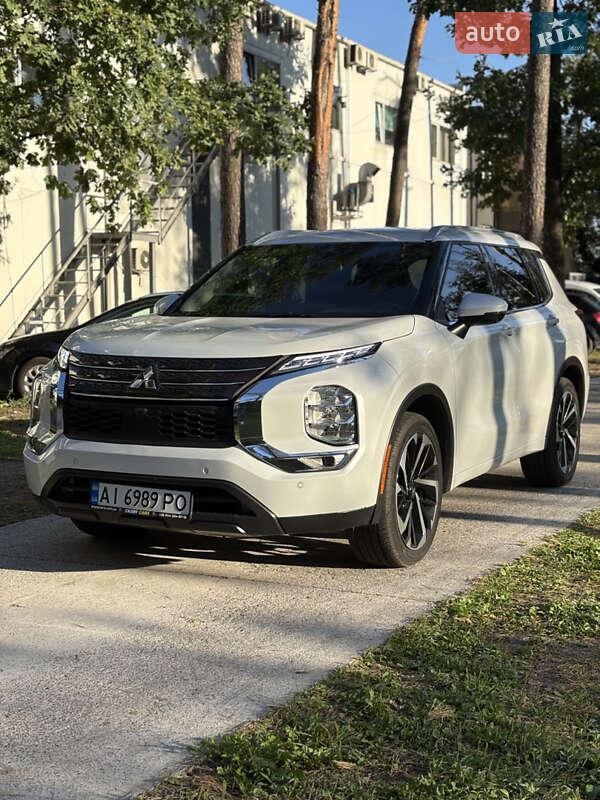 Mitsubishi Outlander 2022