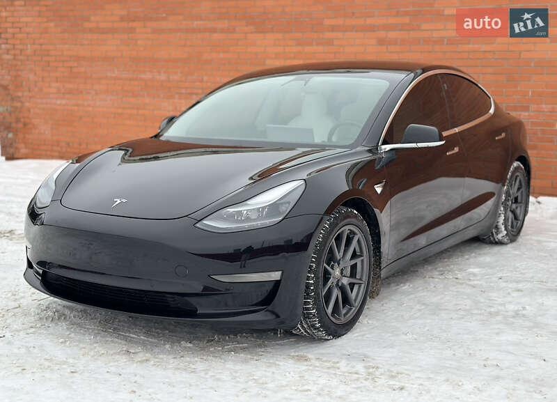 Tesla Model 3 2019
