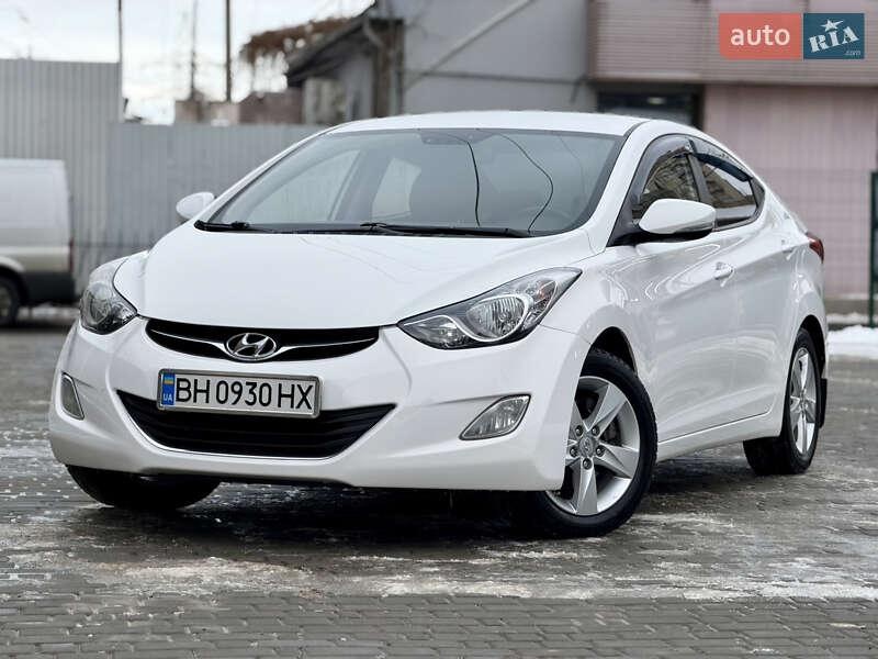 Hyundai Elantra 2012