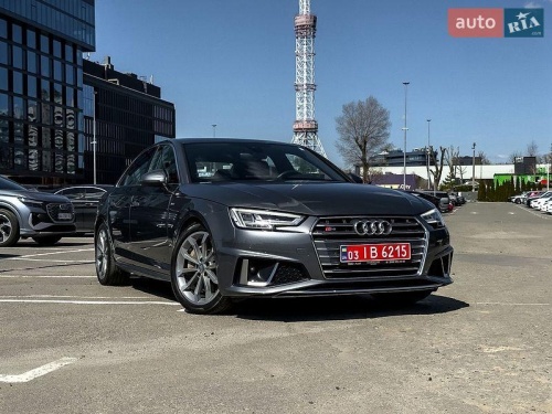 Audi A4 2019