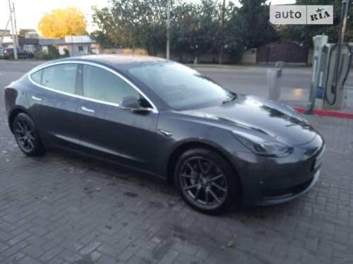 Tesla Model 3 2019