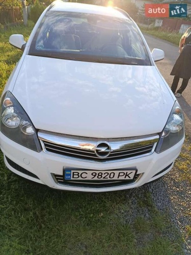 Opel Astra 2010