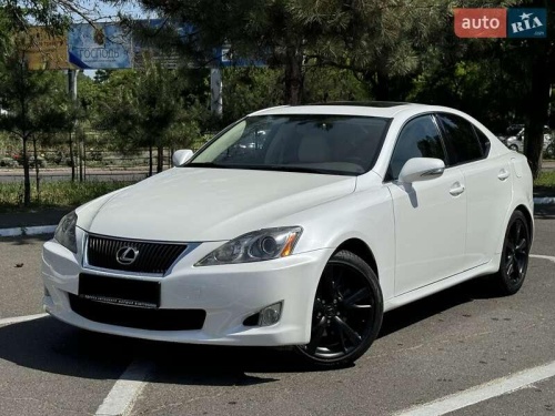 Lexus IS 2010