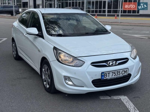 Hyundai Accent 2011