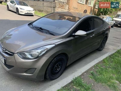 Hyundai Elantra 2011