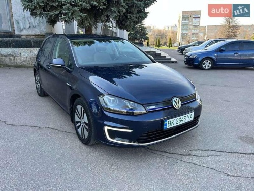Volkswagen e-Golf 2015