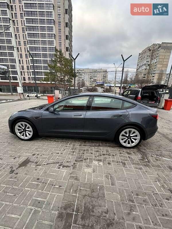 Tesla Model 3 2022