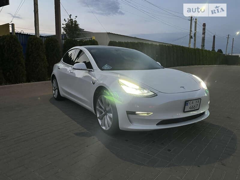Tesla Model 3 2020
