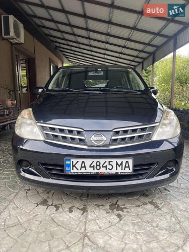Nissan TIIDA 2012