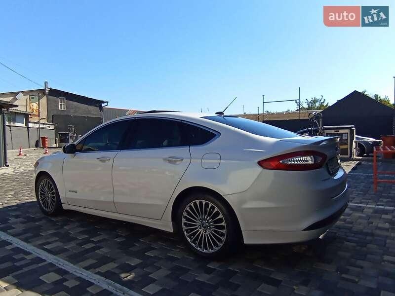 Ford Fusion 2015