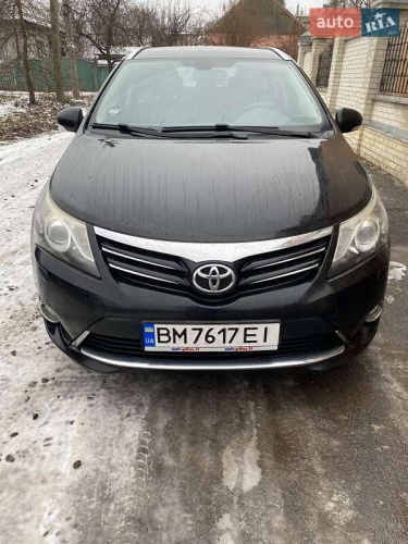 Toyota Avensis 2012