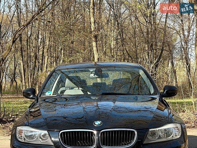 BMW 3 Series 2010
