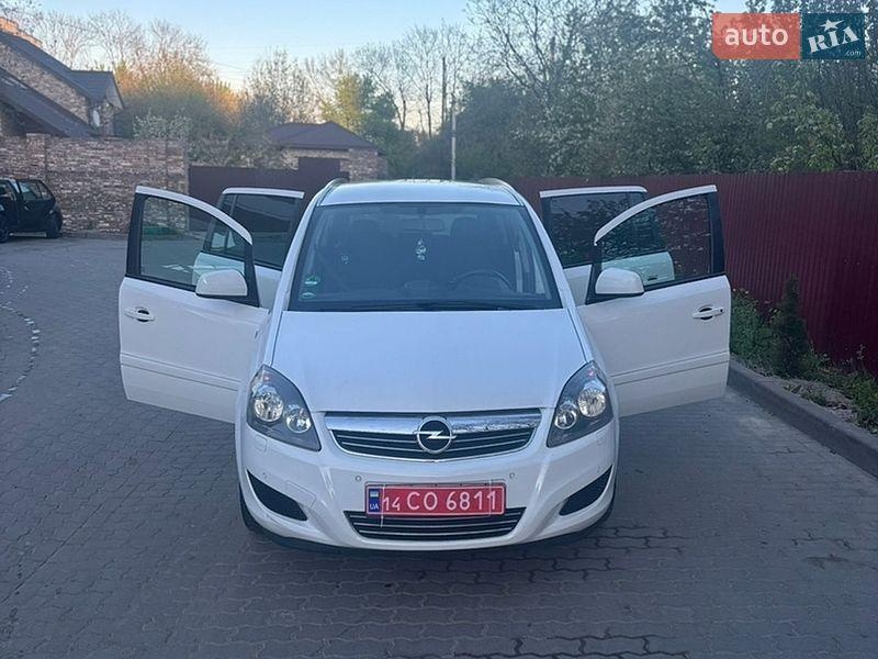 Opel Zafira 2011