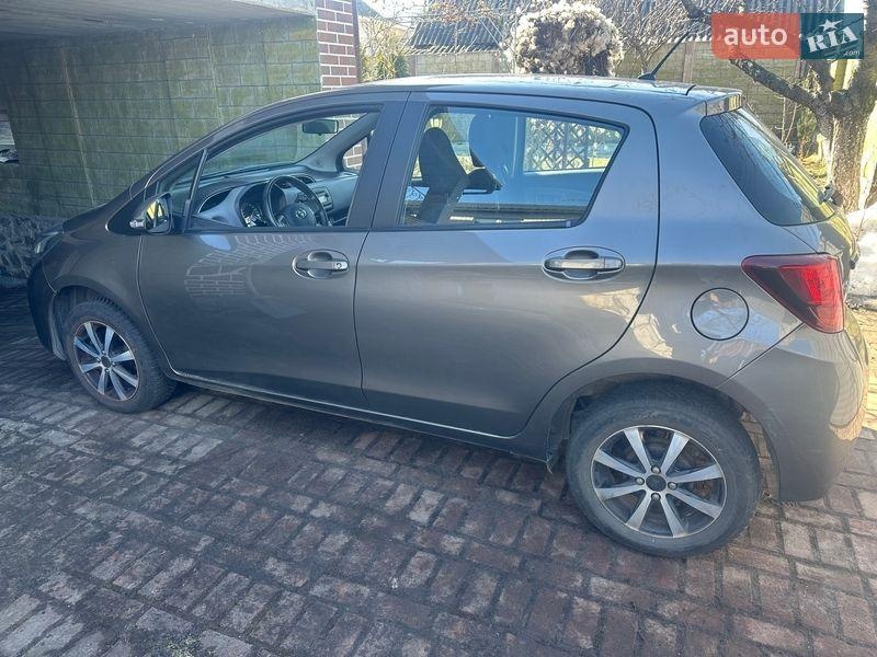 Toyota Yaris 2016