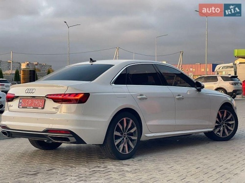 Audi A4 2021