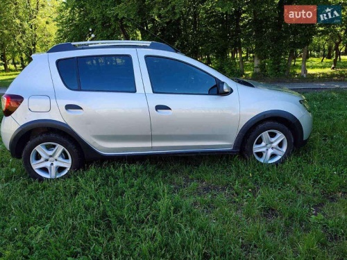 Renault Sandero StepWay 2013
