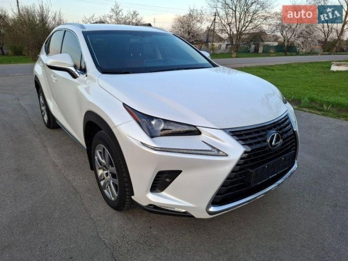 Lexus NX 2019