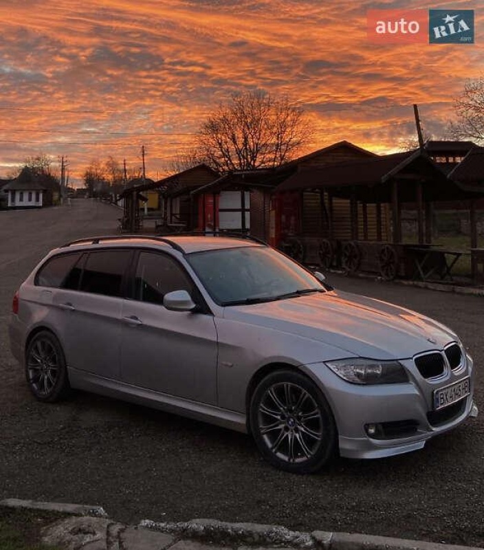 BMW 3 Series 2010