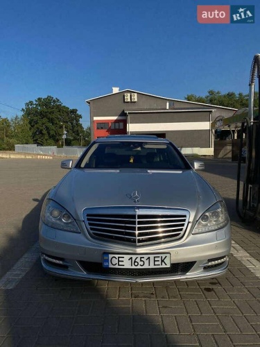 Mercedes-Benz S-Class 2010