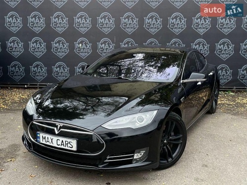 Tesla Model S 2014