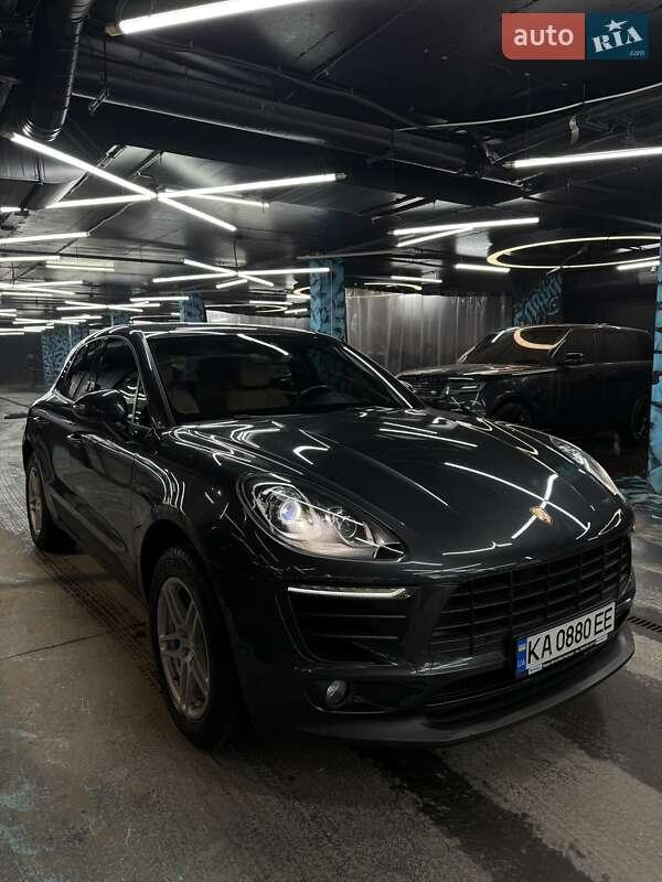 Porsche Macan 2016