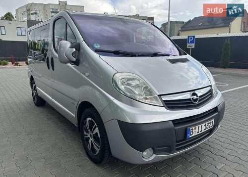 Opel Vivaro 2011