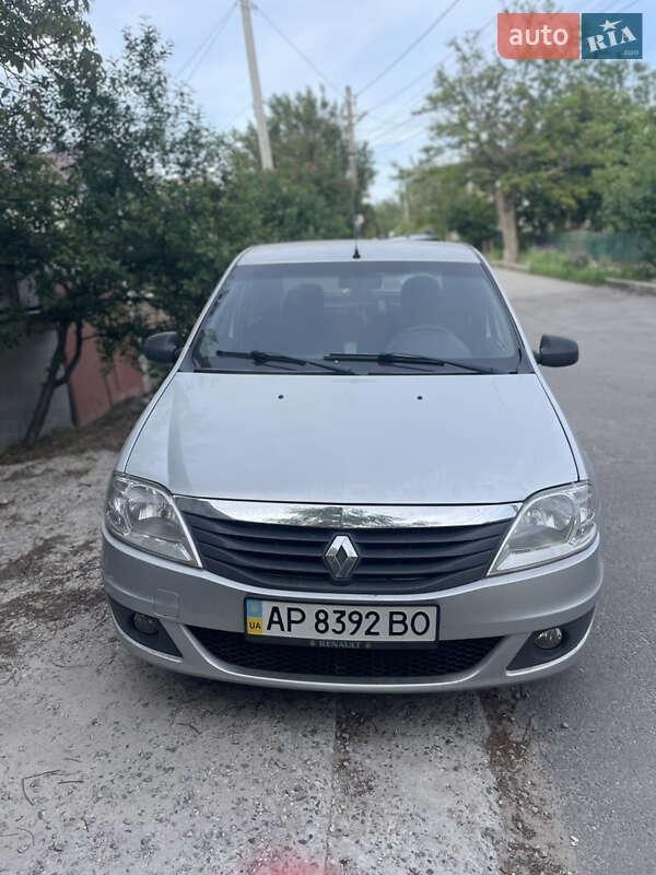 Renault Logan 2010