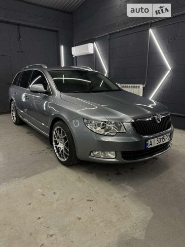 Skoda Superb 2011