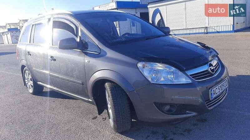 Opel Zafira 2011