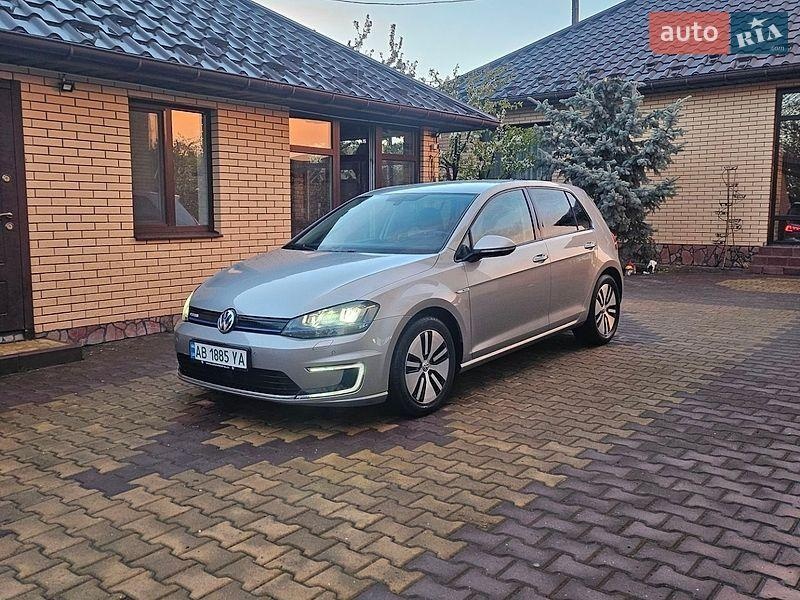 Volkswagen e-Golf 2015