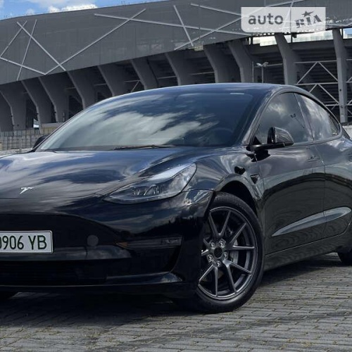 Tesla Model 3 2022