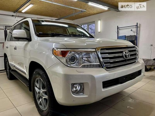 Toyota Land Cruiser 2012