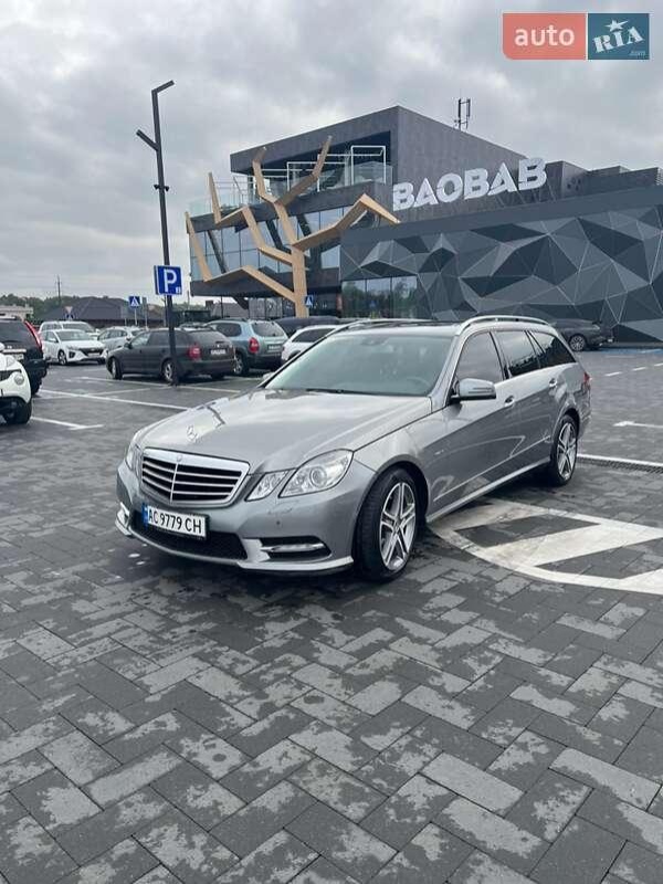 Mercedes-Benz E-Class 2011
