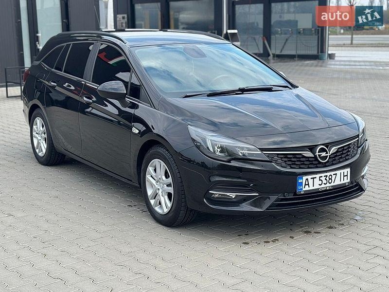 Opel Astra 2022