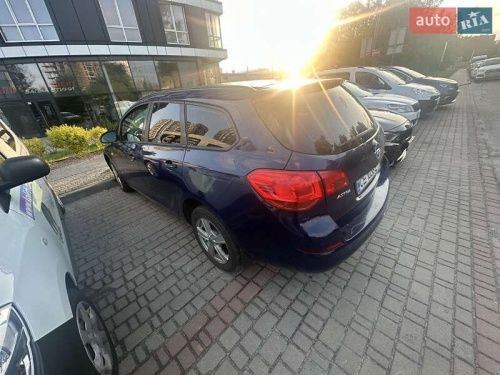 Opel Astra 2011