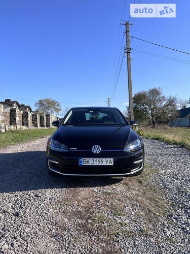 Volkswagen e-Golf 2016