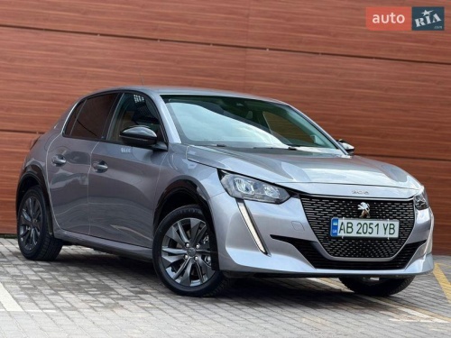 Peugeot e-208 2022
