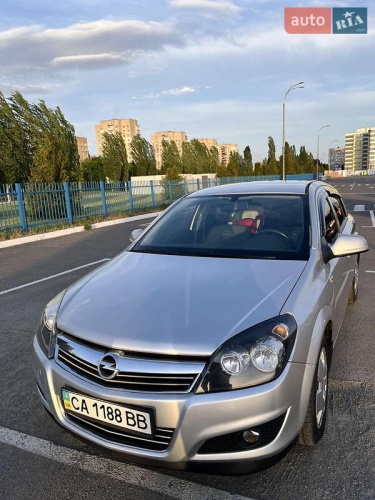 Opel Astra 2012