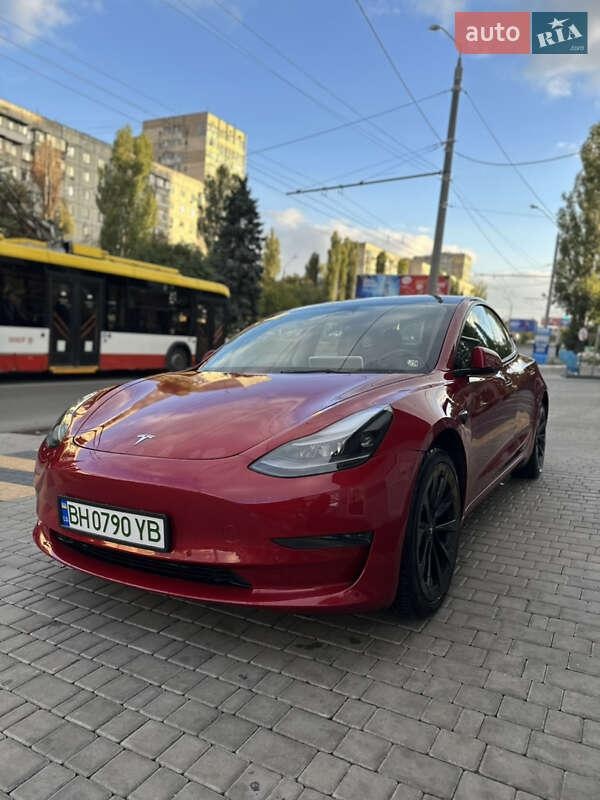 Tesla Model 3 2022