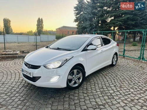 Hyundai Elantra 2012