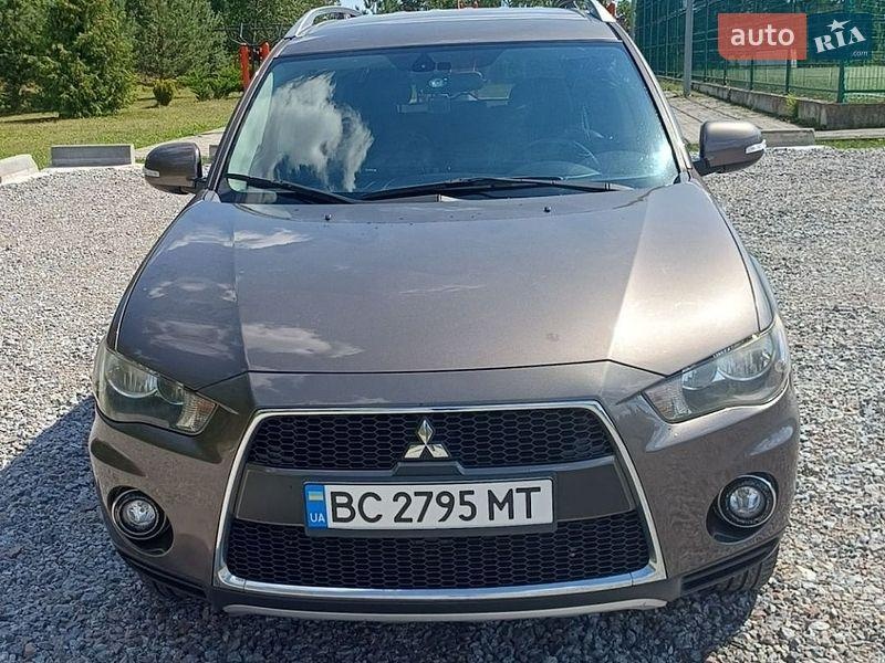 Mitsubishi Outlander 2010