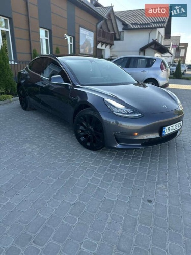 Tesla Model 3 2017