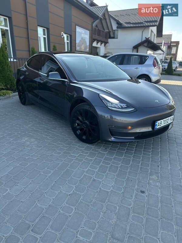 Tesla Model 3 2017