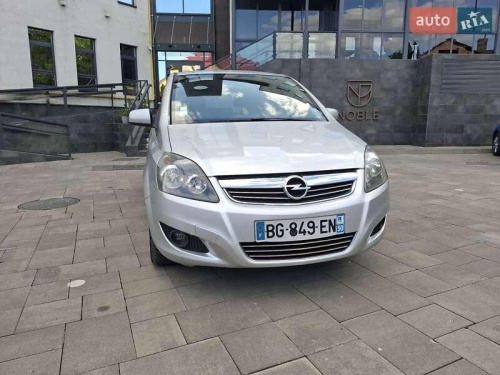 Opel Zafira 2011