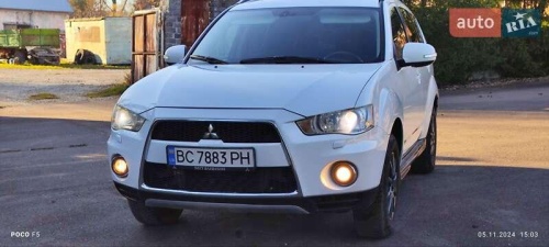 Mitsubishi Outlander XL 2011