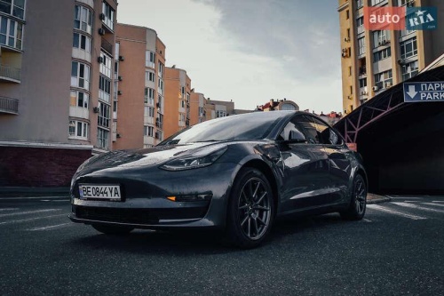 Tesla Model 3 2022