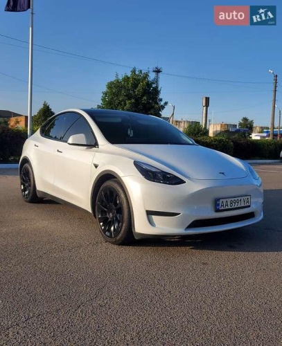 Tesla Model Y 2022