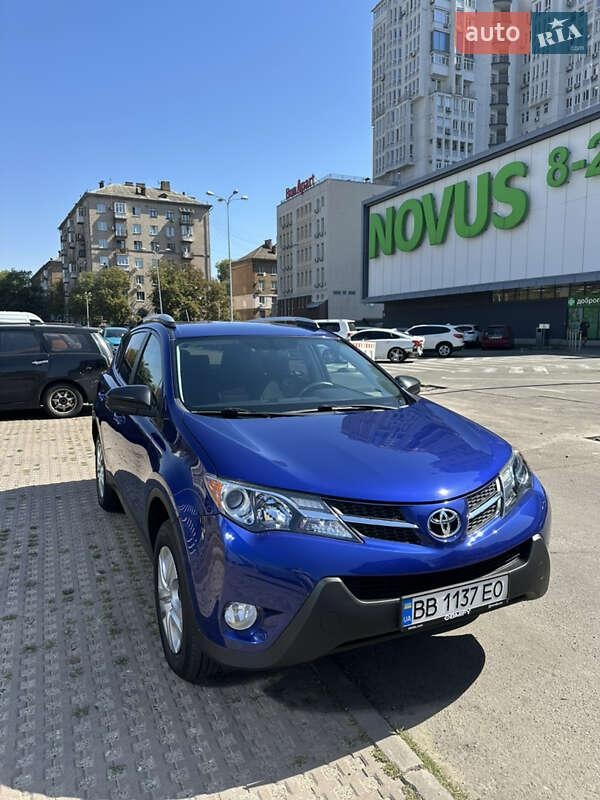 Toyota RAV4 2015