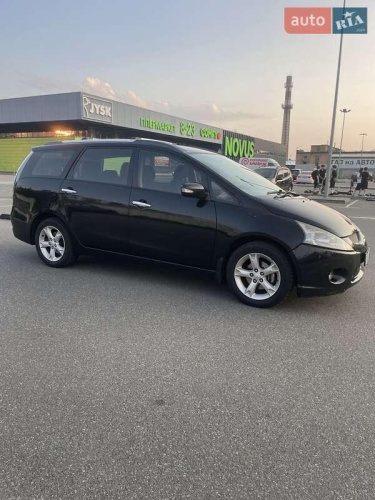 Mitsubishi Grandis 2008