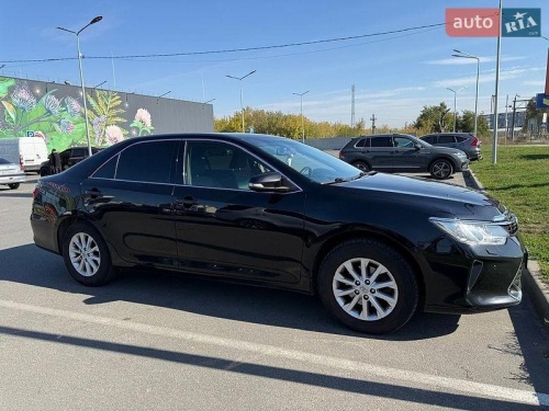 Toyota Camry 2016